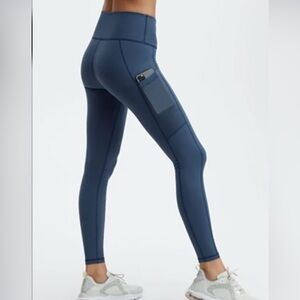 Fabletics PowerHold High-Wasted Navy Leggings XXL-1X EUC